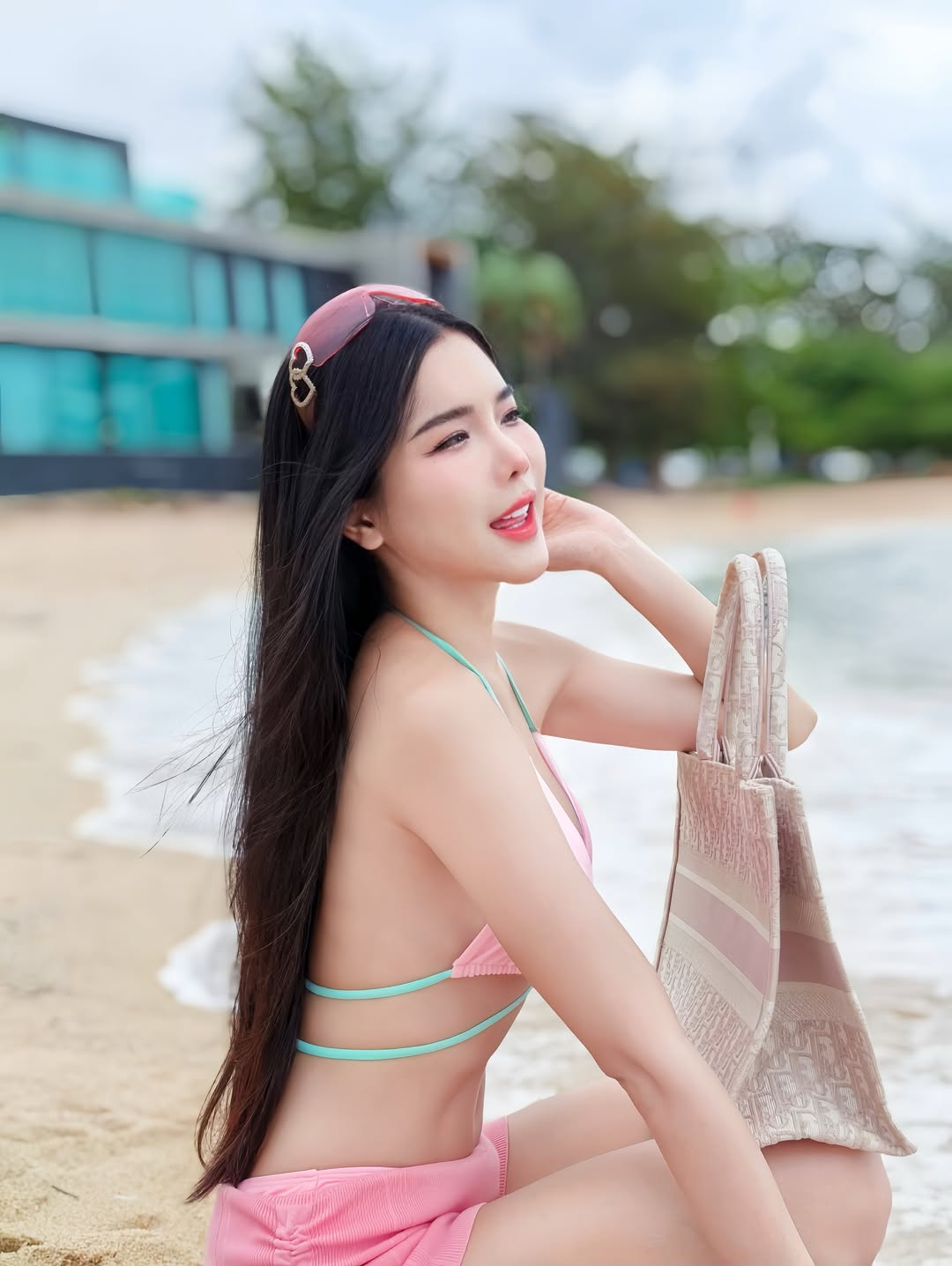 ใบเฟิร์น พิชญ์ชามญช์ สาว Onlyfans สุดเซ็กซี่ ดีกรีนางงาม 40