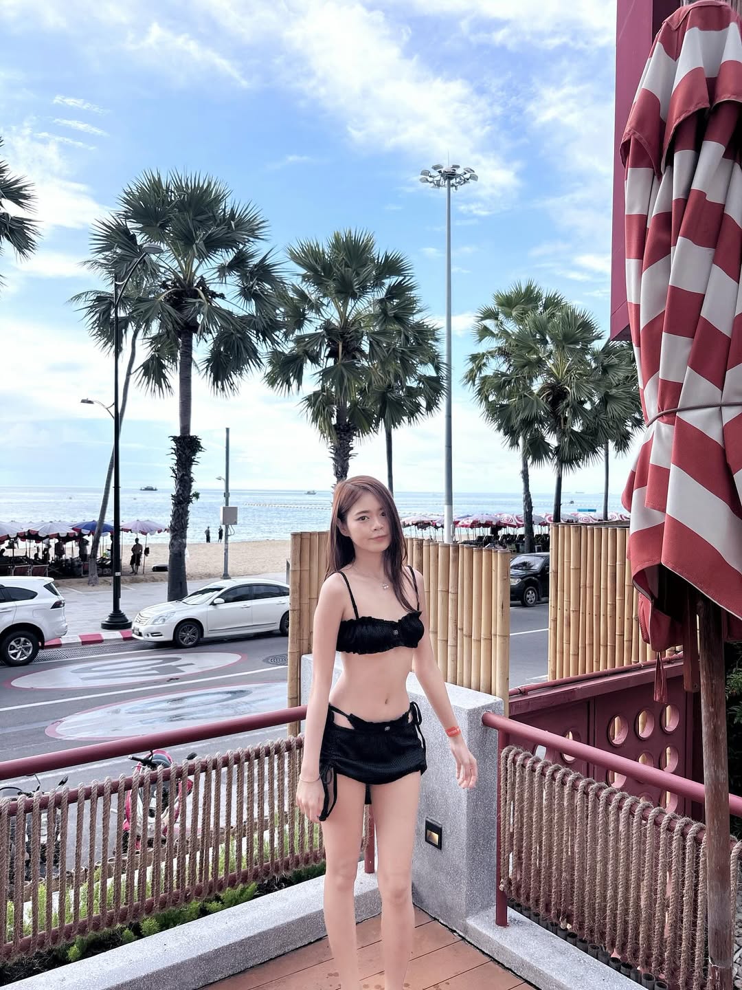 ณชา chanaa2002 Onlyfans สาวสวย 18+ หน้าหมวย ไซส์มินิ 18