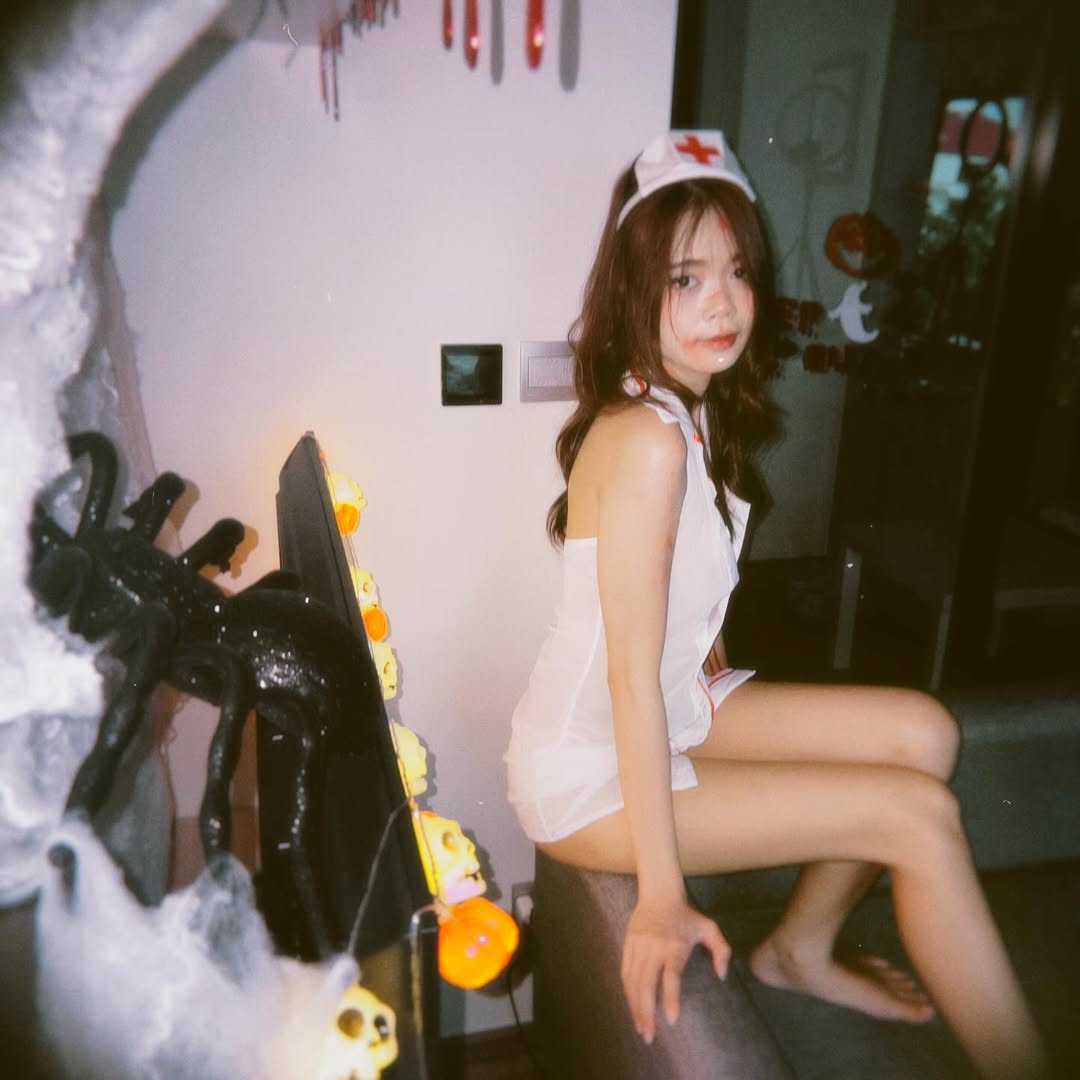 ณชา chanaa2002 Onlyfans สาวสวย 18+ หน้าหมวย ไซส์มินิ 20