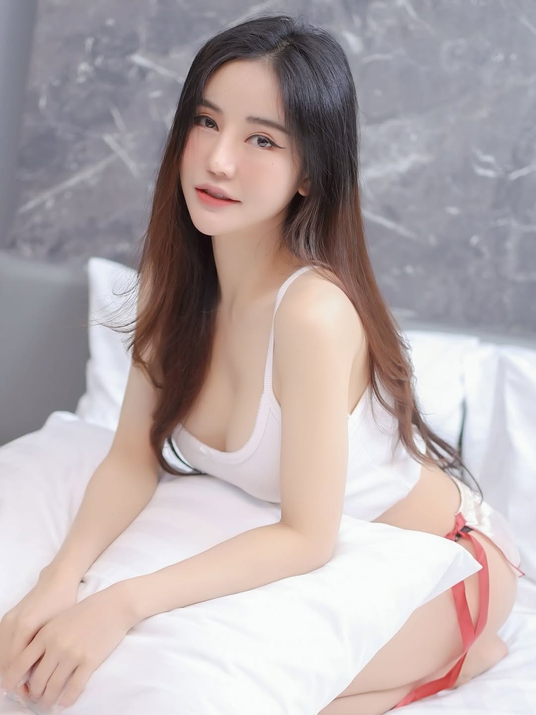 ครูบลู จิรารัตน์ อดีตครูฝึกสอนสุดสวย สู่ตัวแม่วงการ Onlyfans 8