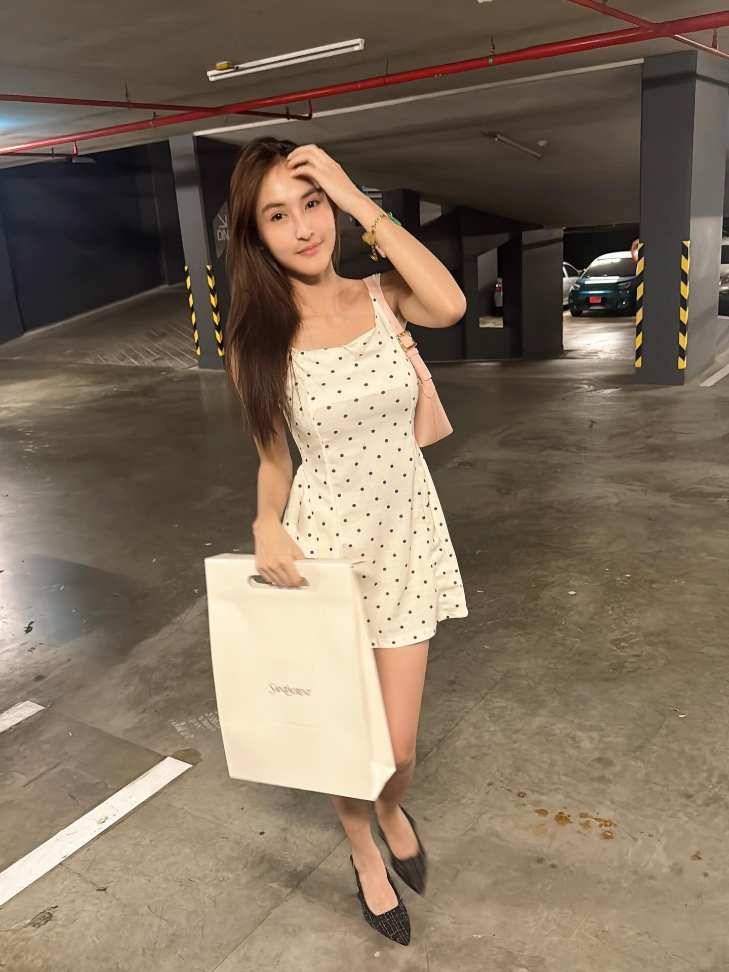 Aern wisetchat สาวหวานปนเซ็กซี่ที่บาลานซ์แฟชั่นกับพลังบวก 30