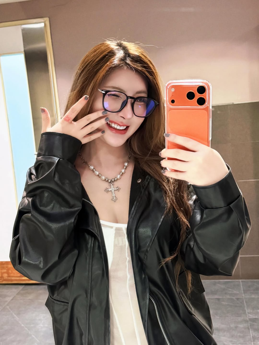 จี๊ดจ๊าด onlyfans สาวสวย เสน่ห์แรงจนแฟน ๆ ต้องตามส่อง 31