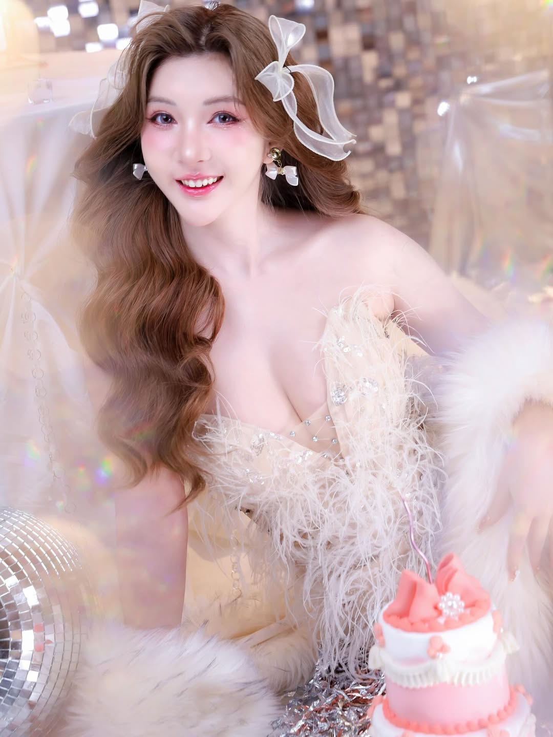 จี๊ดจ๊าด onlyfans สาวสวย เสน่ห์แรงจนแฟน ๆ ต้องตามส่อง 6